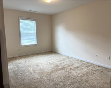 34 N Oaks Circle - Photo Thumbnail 21