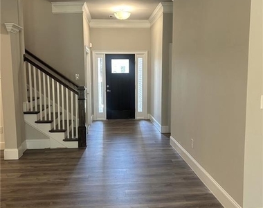 4070 Mayhill Circle - Photo Thumbnail 2