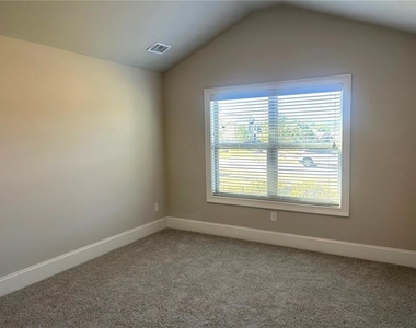 4070 Mayhill Circle - Photo Thumbnail 13