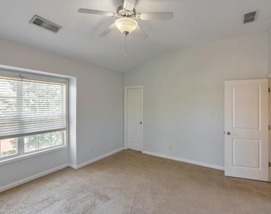 3214 Greenwood Oak Drive - Photo Thumbnail 36
