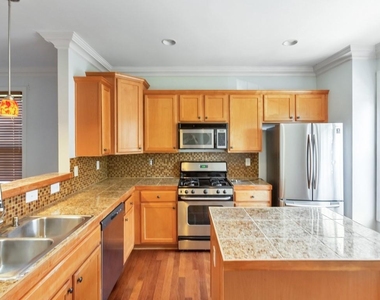 3214 Greenwood Oak Drive - Photo Thumbnail 2