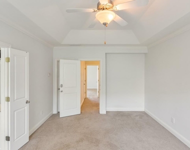 3214 Greenwood Oak Drive - Photo Thumbnail 26