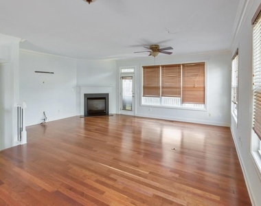 3214 Greenwood Oak Drive - Photo Thumbnail 1