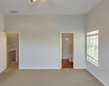 3214 Greenwood Oak Drive - Photo Thumbnail 34