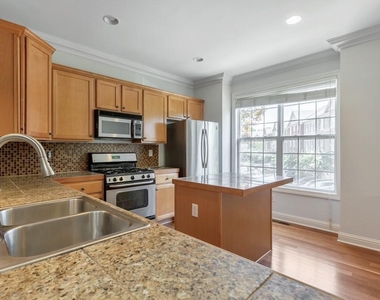 3214 Greenwood Oak Drive - Photo Thumbnail 14