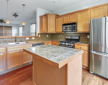 3214 Greenwood Oak Drive - Photo Thumbnail 15