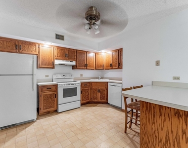 884 N Prairie Avenue - Photo Thumbnail 1