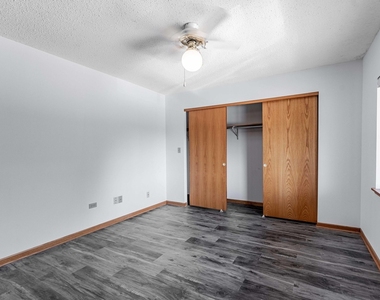 884 N Prairie Avenue - Photo Thumbnail 10