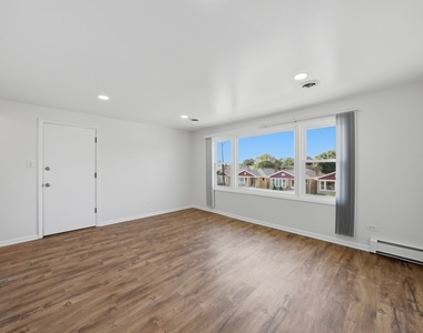 4510 W 55th Street - Photo Thumbnail 2