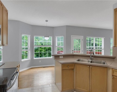 5972 Rosie Lane Se - Photo Thumbnail 9