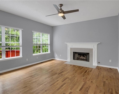 5972 Rosie Lane Se - Photo Thumbnail 5