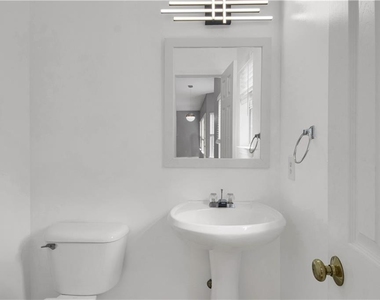 5972 Rosie Lane Se - Photo Thumbnail 13