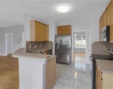 5972 Rosie Lane Se - Photo Thumbnail 12