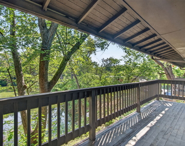 5518 E Lake Drive - Photo Thumbnail 2