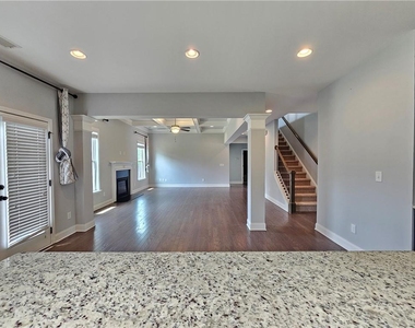 3218 Leyden Court - Photo Thumbnail 7