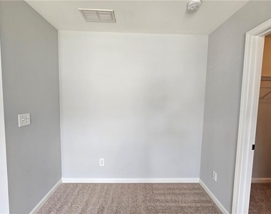 3218 Leyden Court - Photo Thumbnail 65