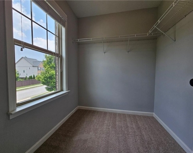 3218 Leyden Court - Photo Thumbnail 45