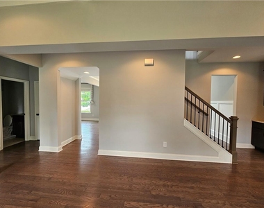 3218 Leyden Court - Photo Thumbnail 16