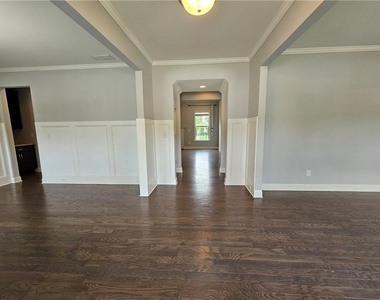 3218 Leyden Court - Photo Thumbnail 2