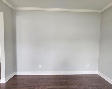 3218 Leyden Court - Photo Thumbnail 24