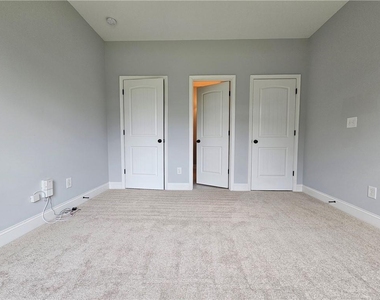 3218 Leyden Court - Photo Thumbnail 31