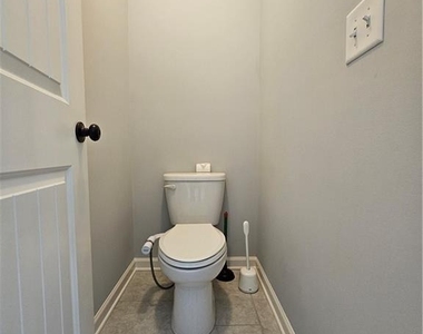 3218 Leyden Court - Photo Thumbnail 80