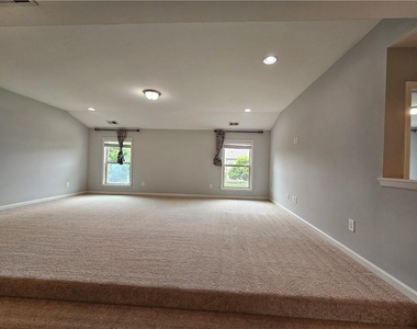 3218 Leyden Court - Photo Thumbnail 40