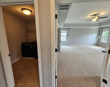 3218 Leyden Court - Photo Thumbnail 59