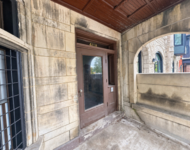 4118 S King Drive - Photo Thumbnail 2