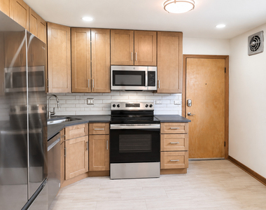 1531 Balmoral Avenue - Photo Thumbnail 5