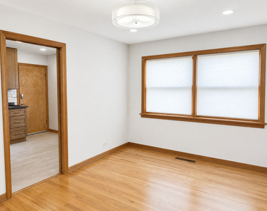 1531 Balmoral Avenue - Photo Thumbnail 4