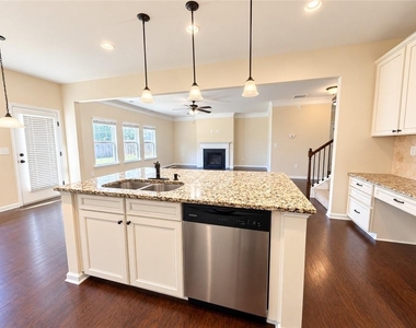 1718 Hanover West Court - Photo Thumbnail 11
