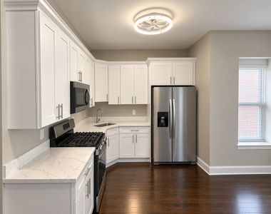 4118 S King Drive - Photo Thumbnail 7