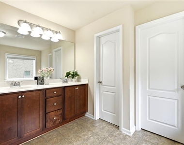 2196 Kingswood Drive - Photo Thumbnail 27