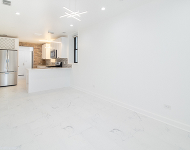 1101 N Christiana Avenue - Photo Thumbnail 3