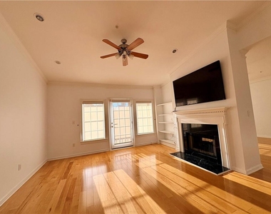 3275 Lenox Road Ne - Photo Thumbnail 2