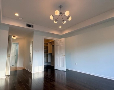 3275 Lenox Road Ne - Photo Thumbnail 8
