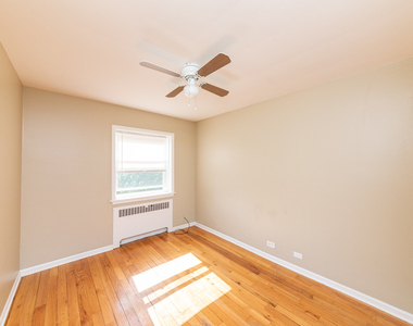 233 Custer Avenue - Photo Thumbnail 12