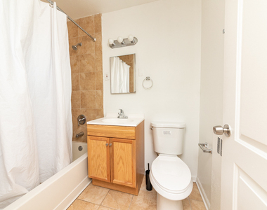 233 Custer Avenue - Photo Thumbnail 5