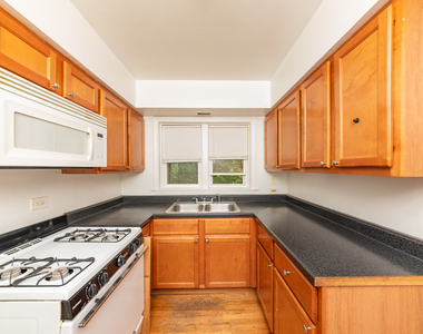 233 Custer Avenue - Photo Thumbnail 1