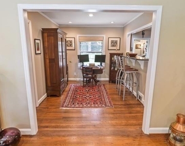571 Wimbledon Road Ne - Photo Thumbnail 21