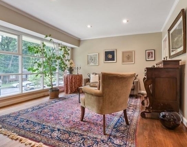 571 Wimbledon Road Ne - Photo Thumbnail 8