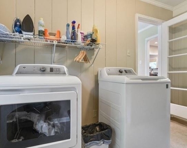 571 Wimbledon Road Ne - Photo Thumbnail 24