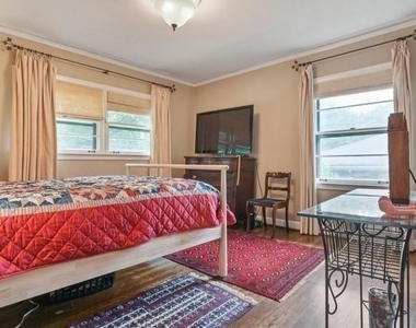 571 Wimbledon Road Ne - Photo Thumbnail 19