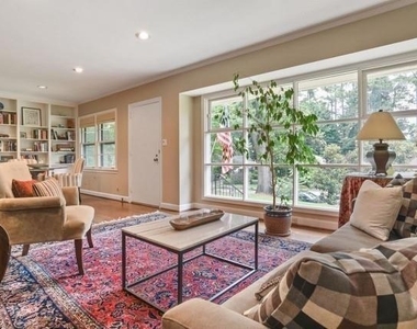 571 Wimbledon Road Ne - Photo Thumbnail 7