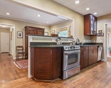571 Wimbledon Road Ne - Photo Thumbnail 23