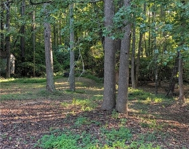 205 Shefield Place - Photo Thumbnail 25