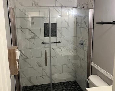 205 Shefield Place - Photo Thumbnail 7