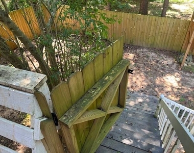 205 Shefield Place - Photo Thumbnail 21