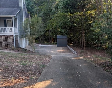 205 Shefield Place - Photo Thumbnail 32